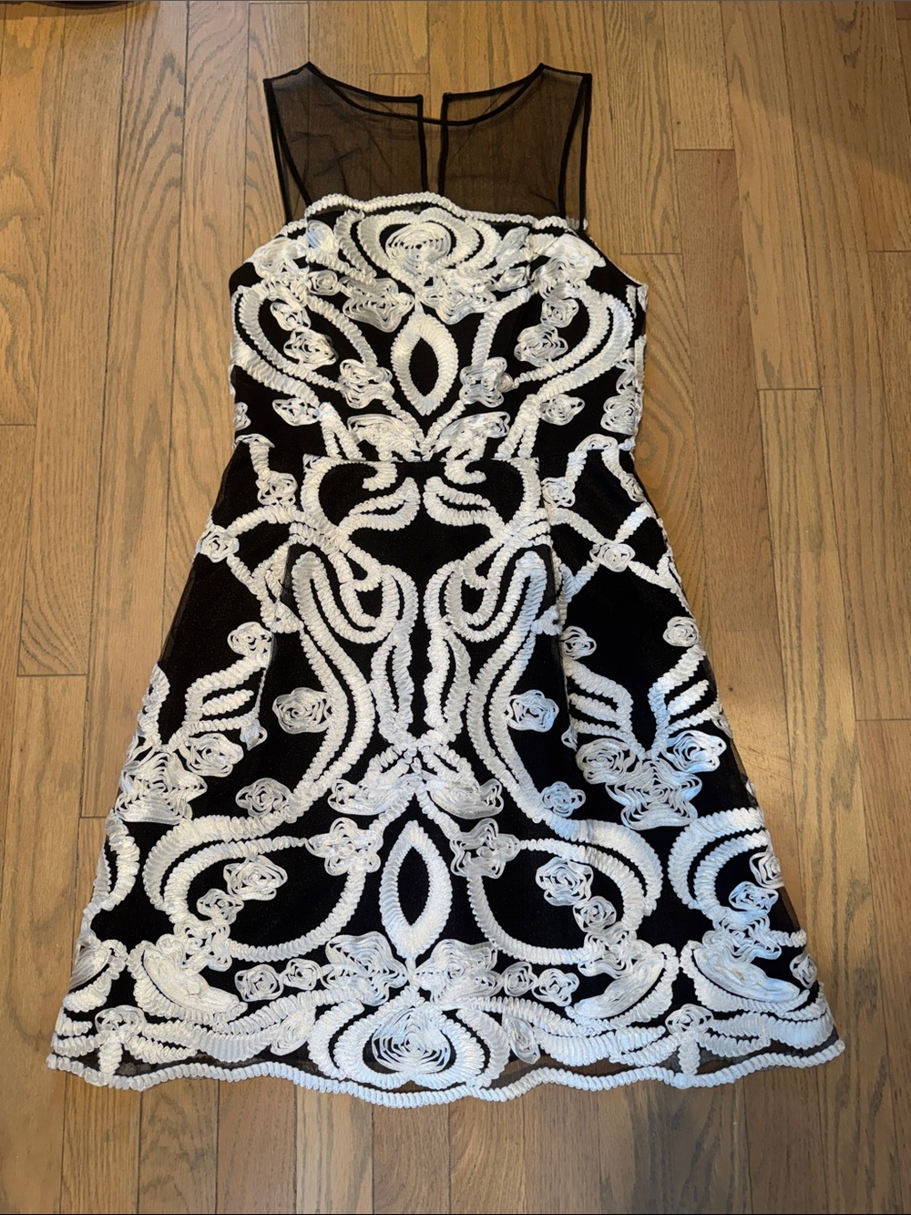 Julia jordan Black and White Mini Dress - Size 4
